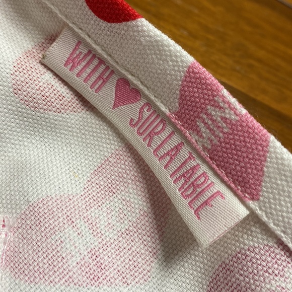 Mommy and Me Matching Valentine Aprons NWOT - Picture 6 of 9